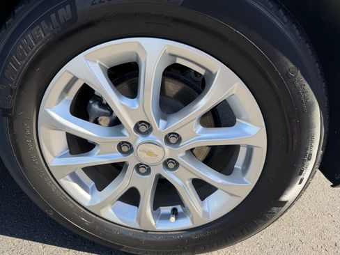 Used 2020 Chevrolet Equinox LT image 33