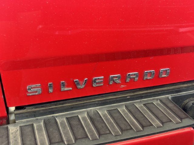 Used 2018 Chevrolet Silverado 1500 Custom w/ Custom Value Package RWD image 11