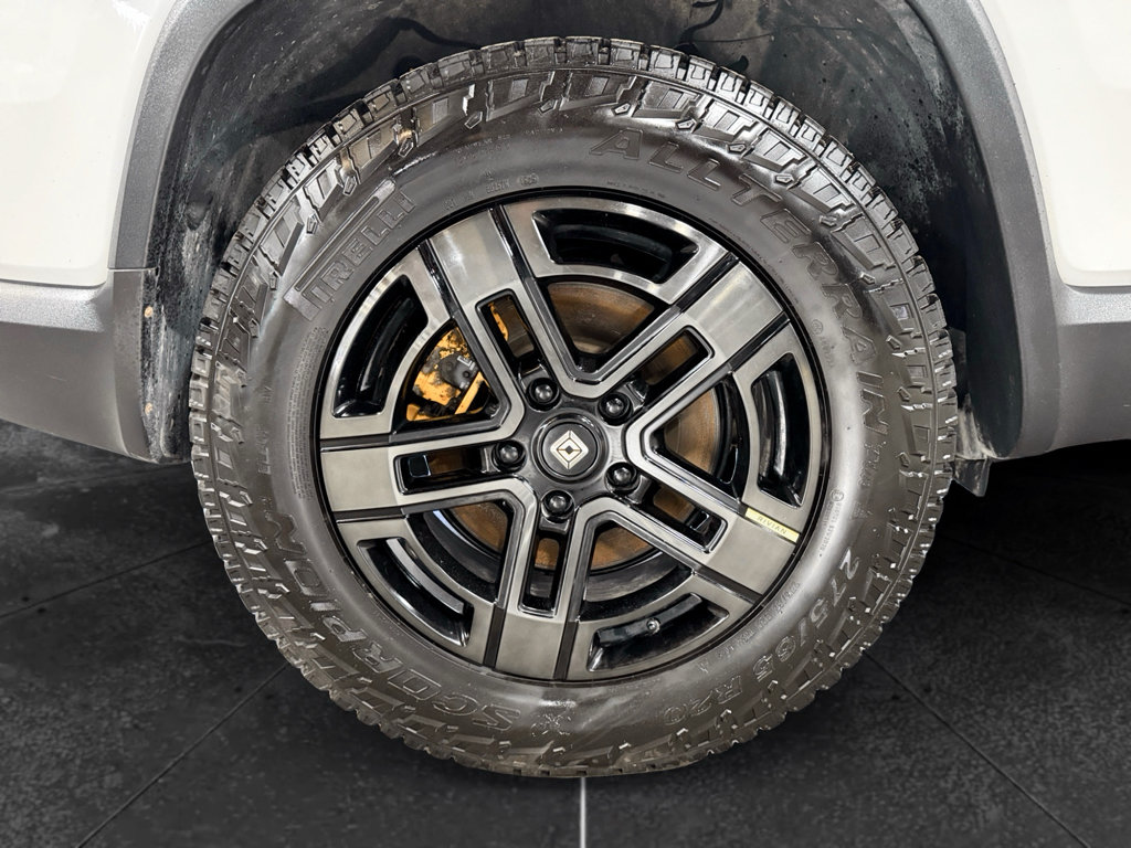 Used 2023 Rivian R1S Adventure Quad AWD/4WD image 38
