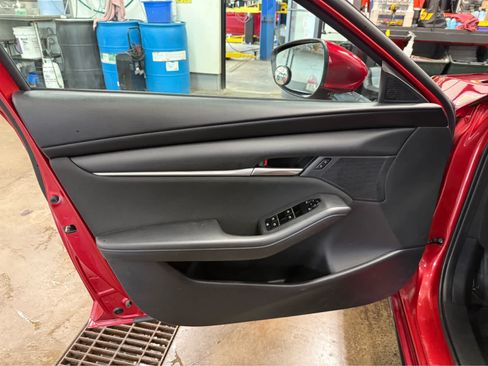 Used 2025 MAZDA MAZDA3 s Sport FWD image 19