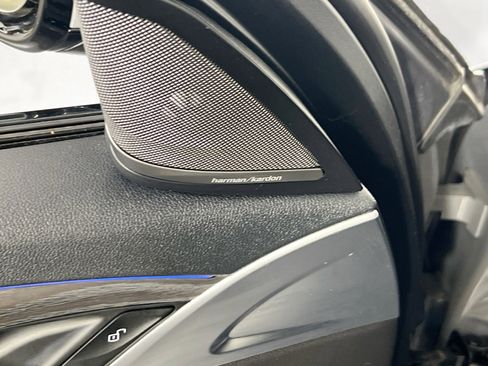 Used 2021 BMW 540i xDrive w/ M Sport Package image 19