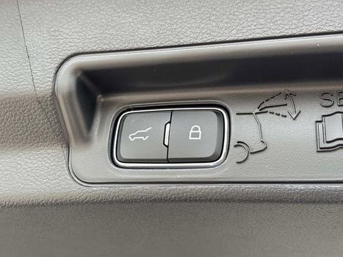 New 2026 Ford Explorer Platinum image 13