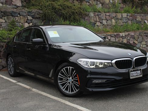Used 2017 BMW 530i xDrive AWD/4WD image 4