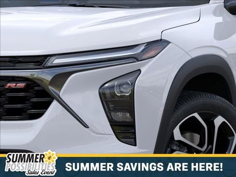 New 2026 Chevrolet Trax RS w/ Sunroof Package FWD image 10