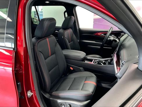 Used 2024 Chevrolet Traverse RS AWD/4WD image 11