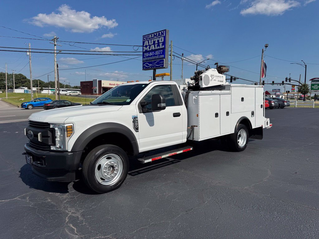 Used 2019 Ford F550 4x4 Regular Cab Super Duty image 1