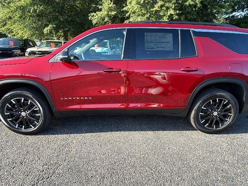 New 2026 Chevrolet Traverse LT w/ Sun and Wheel Package FWD image 11