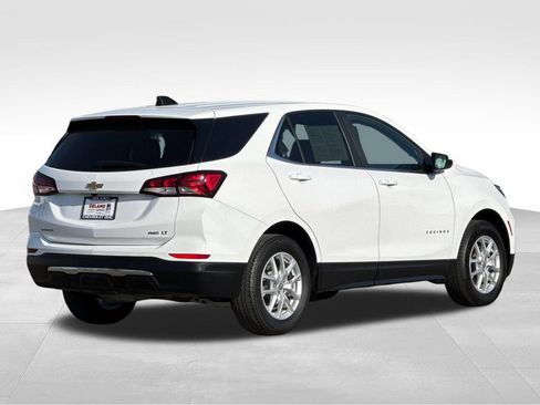 Used 2024 Chevrolet Equinox LT AWD/4WD image 5