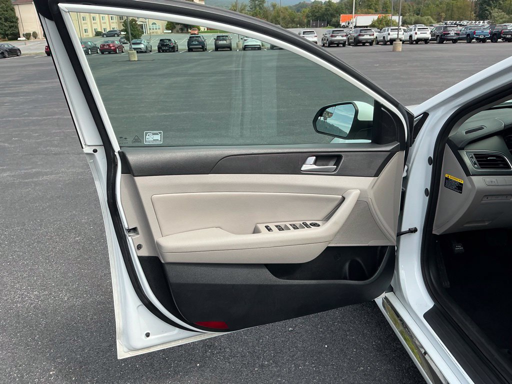 Used 2016 Hyundai Sonata Sport FWD image 16