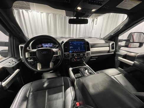 Used 2022 Ford F250 Lariat w/ Black Appearance Package image 24