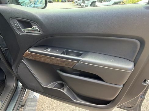 Used 2020 GMC Canyon Denali RWD image 18