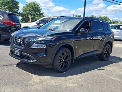 Certified 2023 Nissan Rogue SV w/ SV Premium B Package AWD/4WD image 3