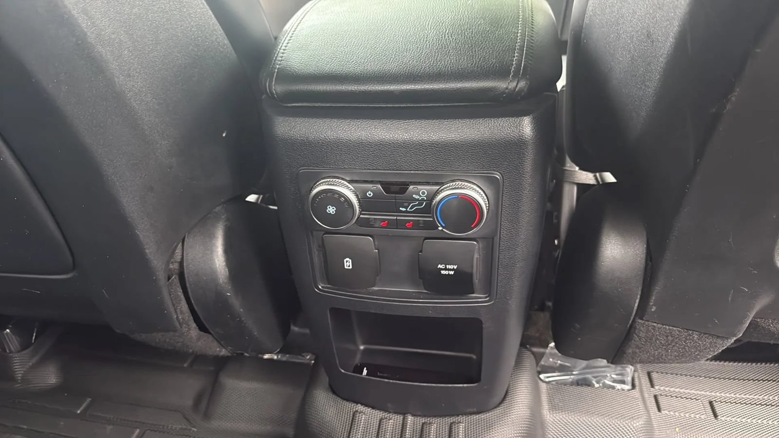 Used 2020 Ford Explorer Platinum w/ Premium Technology Package AWD/4WD image 24