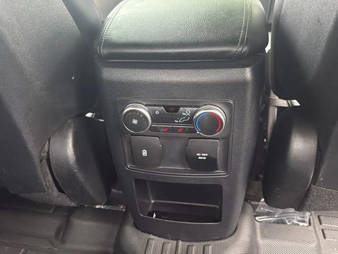 Used 2020 Ford Explorer Platinum w/ Premium Technology Package AWD/4WD image 24