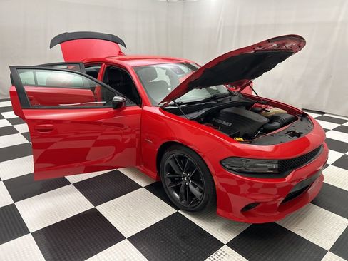 Used 2019 Dodge Charger R/T w/ Plus Group image 31