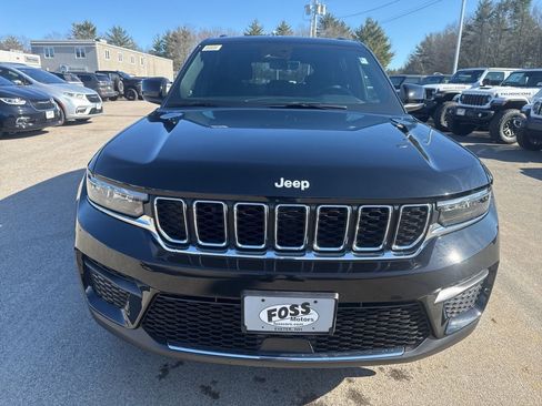 New 2026 Jeep Grand Cherokee Laredo image 8