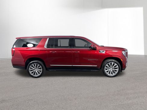 Used 2024 GMC Yukon XL Denali AWD/4WD image 37