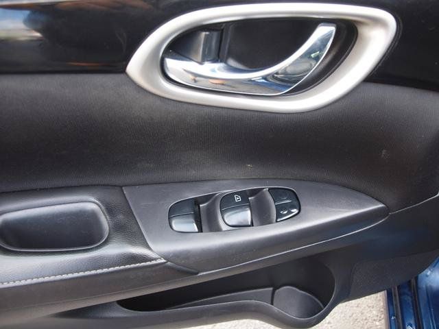 Used 2019 Nissan Sentra SV FWD image 8