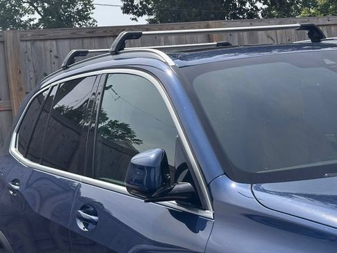 Used 2019 BMW X5 xDrive40i w/ Premium Package AWD/4WD image 3