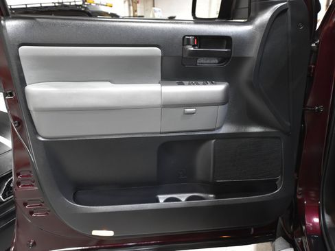 Used 2017 Toyota Sequoia SR5 image 16