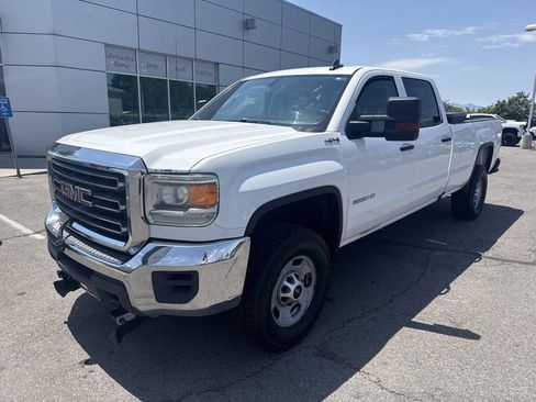 Used 2016 GMC Sierra 2500 4x4 Crew Cab w/ Sierra Convenience Package image 2