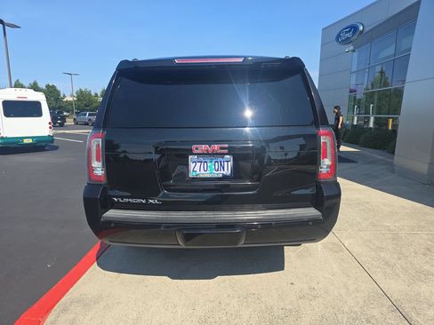 Used 2019 GMC Yukon XL SLT AWD/4WD image 3