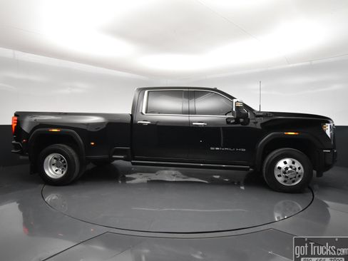 Used 2024 GMC Sierra 3500 Denali Ultimate AWD/4WD image 51