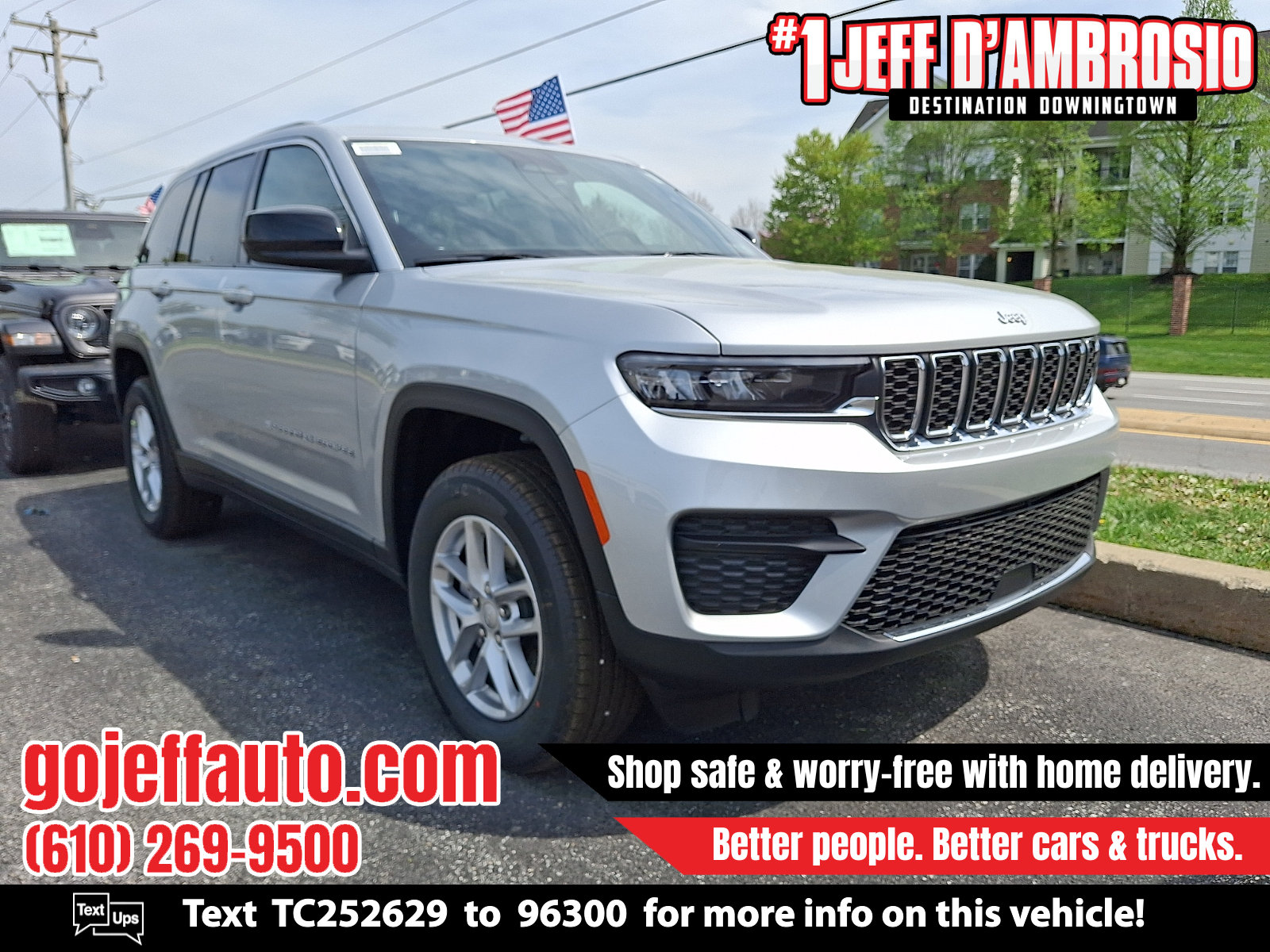 New 2026 Jeep Grand Cherokee Laredo AWD/4WD image 1