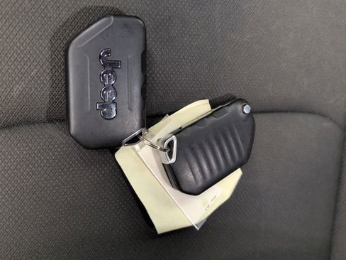 Used 2023 Jeep Wrangler Willys image 41