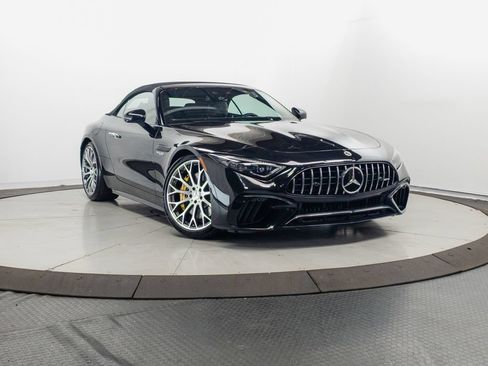 Used 2022 Mercedes-Benz SL 55 AMG 4MATIC w/ Driver Assistance Package image 1