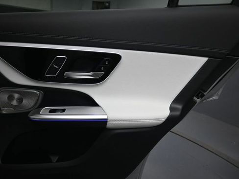 New 2026 Mercedes-Benz GLC 300 image 28