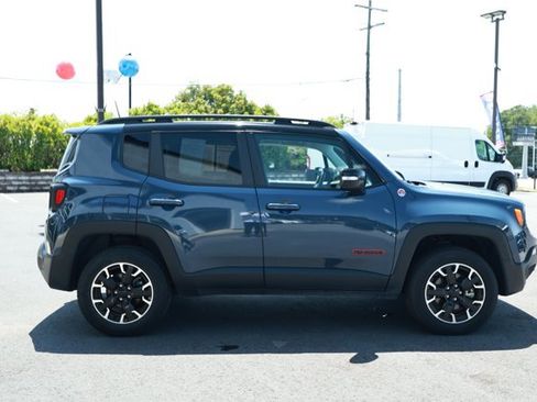 Certified 2023 Jeep Renegade Trailhawk AWD/4WD image 4