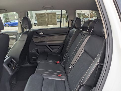 Certified 2022 Volkswagen Atlas SE image 19