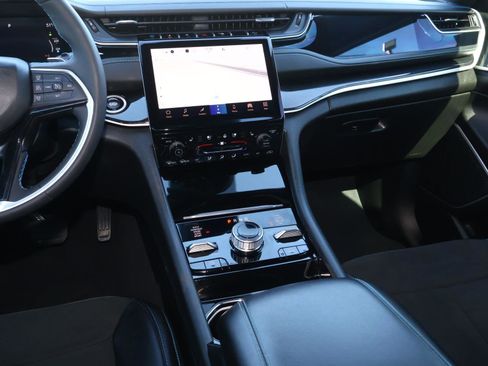 Used 2022 Jeep Grand Cherokee Trailhawk image 12