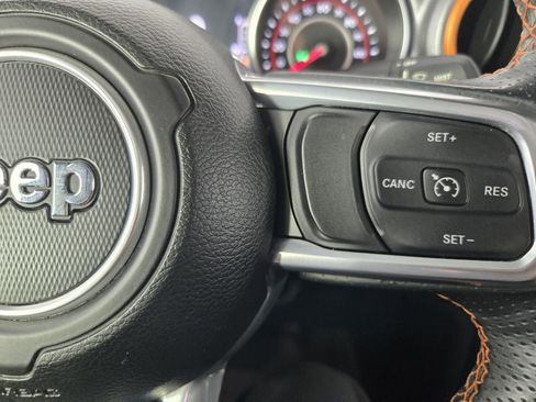 Used 2021 Jeep Gladiator Mojave AWD/4WD image 31