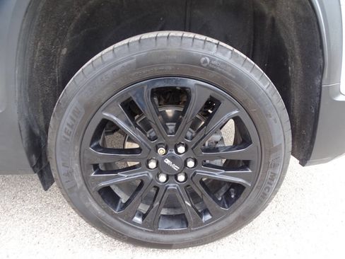 Used 2022 GMC Acadia Elevation image 52