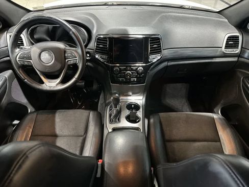 Used 2019 Jeep Grand Cherokee Altitude AWD/4WD image 26