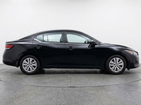 Used 2025 Nissan Sentra S FWD image 11