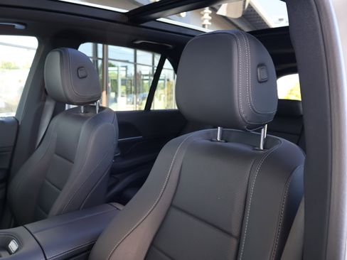 Certified 2025 Mercedes-Benz GLE 450e 4MATIC image 11