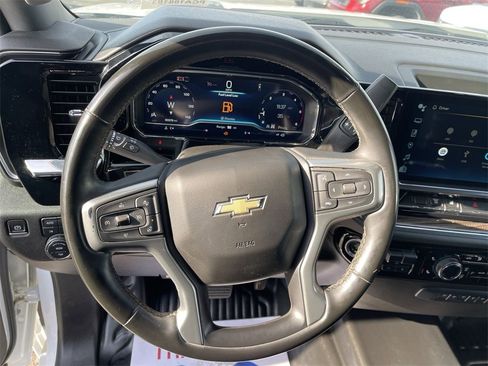 Used 2024 Chevrolet Silverado 3500 LT w/ Convenience Package image 5