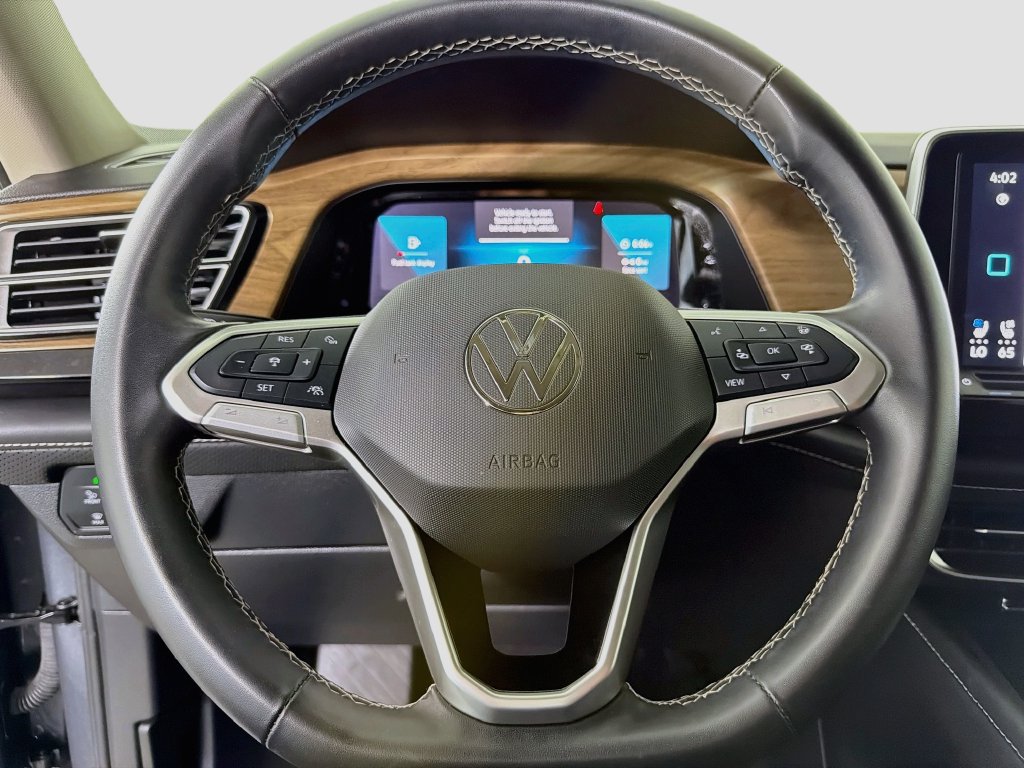 Used 2025 Volkswagen Atlas SE AWD/4WD image 14