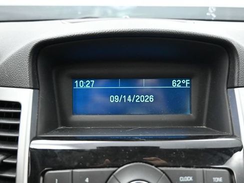 Used 2012 Chevrolet Cruze LS FWD image 18