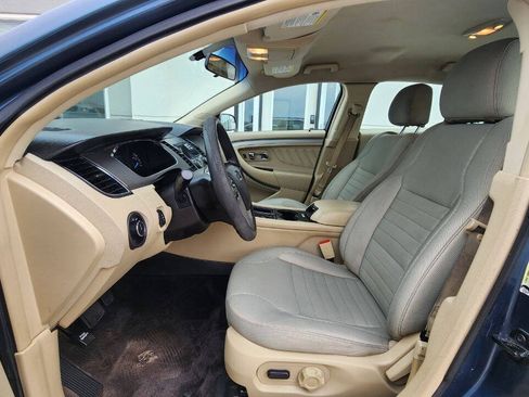 Used 2018 Ford Taurus SE FWD image 10