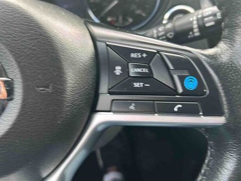 Used 2020 Nissan Rogue SL AWD/4WD image 26