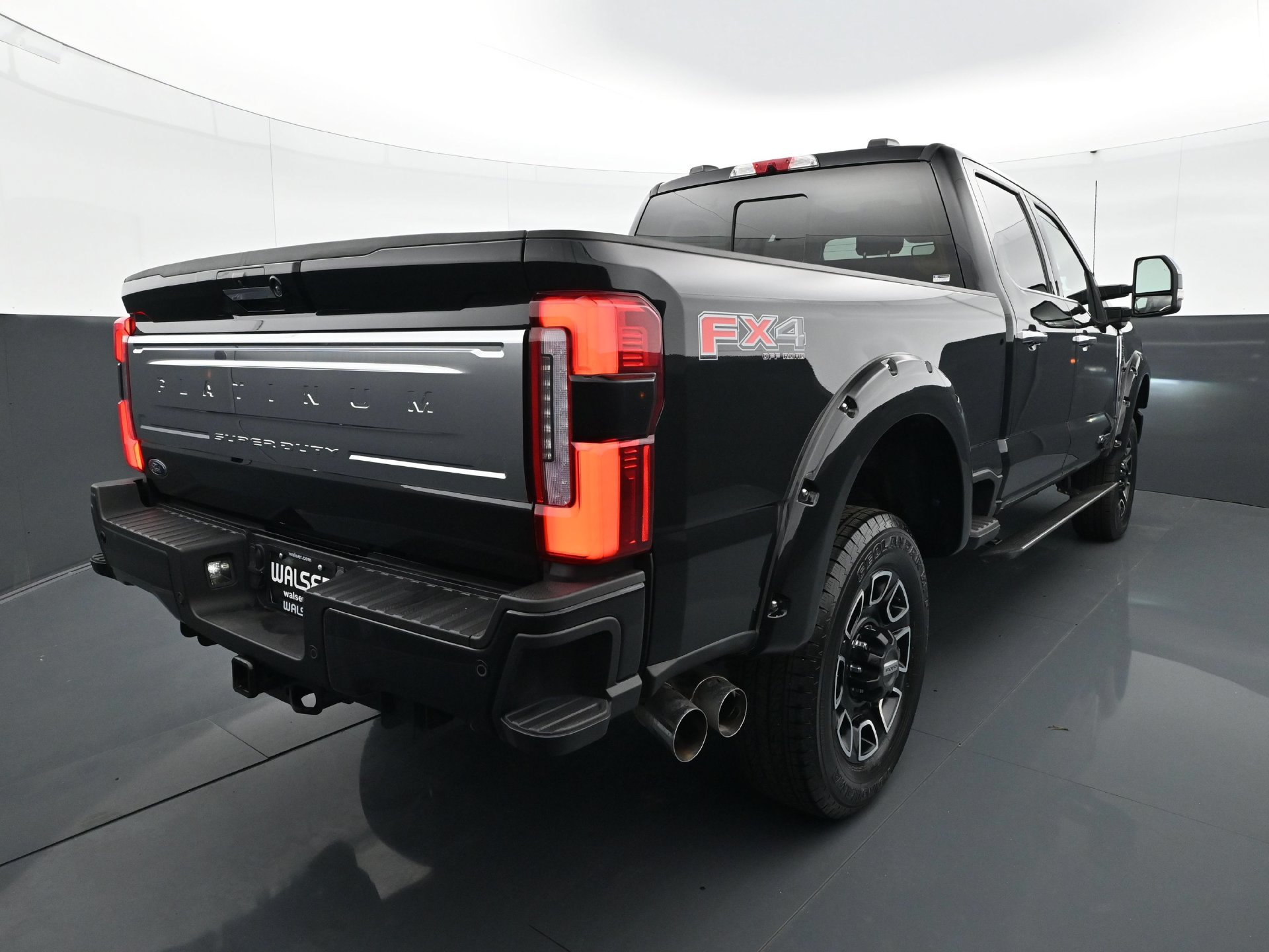 Used 2024 Ford F250 Platinum AWD/4WD image 6