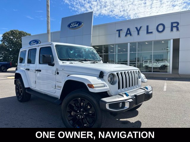 Used 2023 Jeep Wrangler Unlimited Sahara w/ Cold Weather Group AWD/4WD image 1