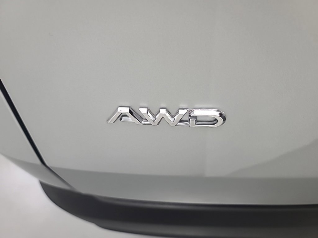 Used 2025 Toyota Grand Highlander AWD image 12