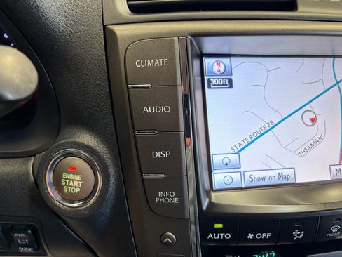 Used 2011 Lexus IS 250C RWD image 19