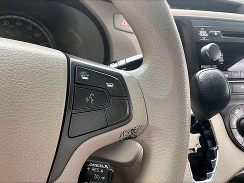 Used 2011 Toyota Sienna LE FWD image 13