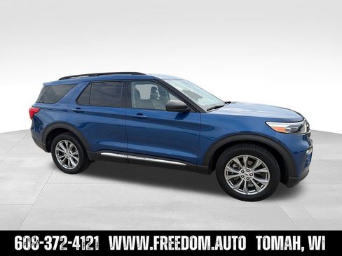 Used 2022 Ford Explorer XLT w/ Equipment Group 202A AWD/4WD image 10